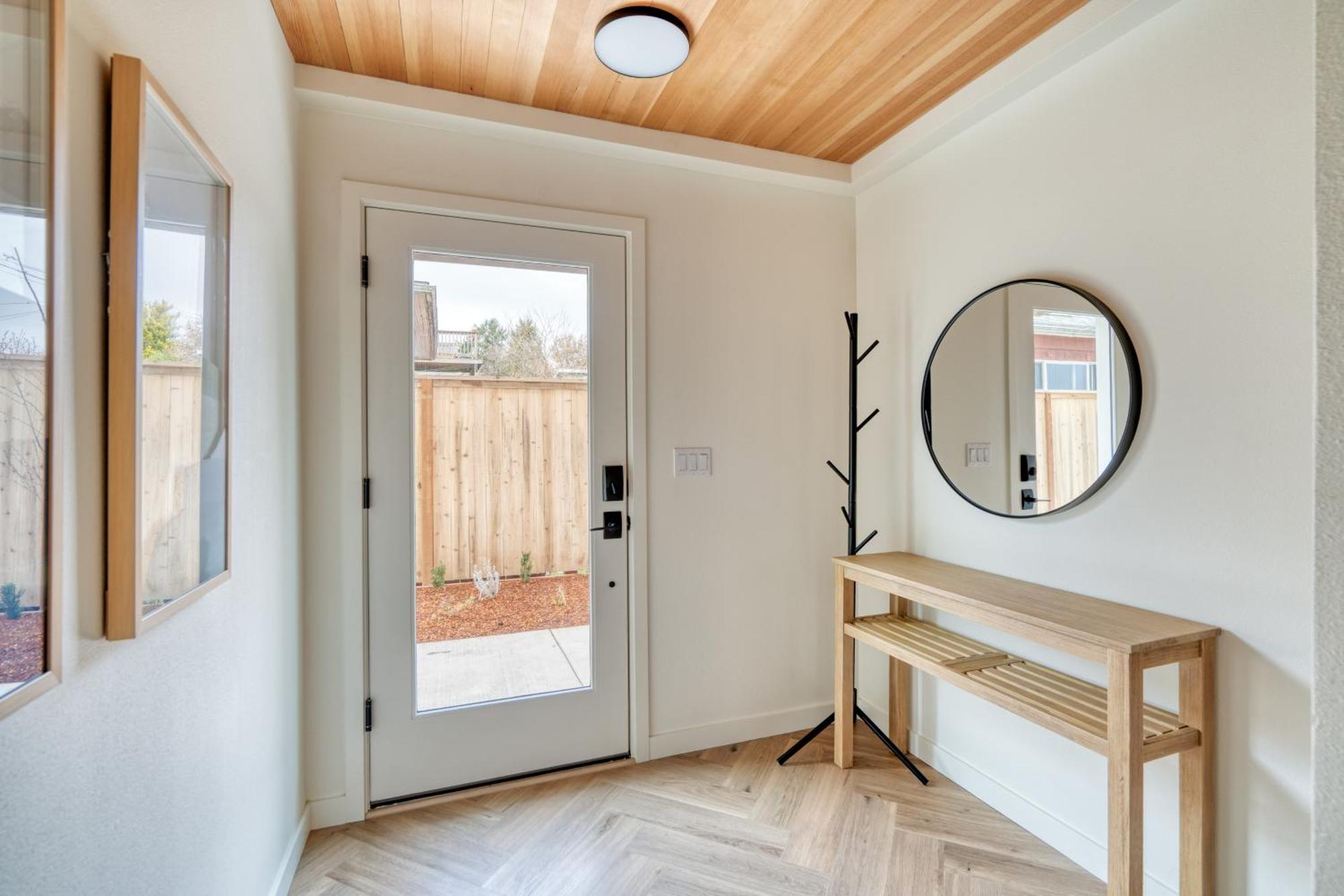 Alberta Arts District Hideaway- Stylish *