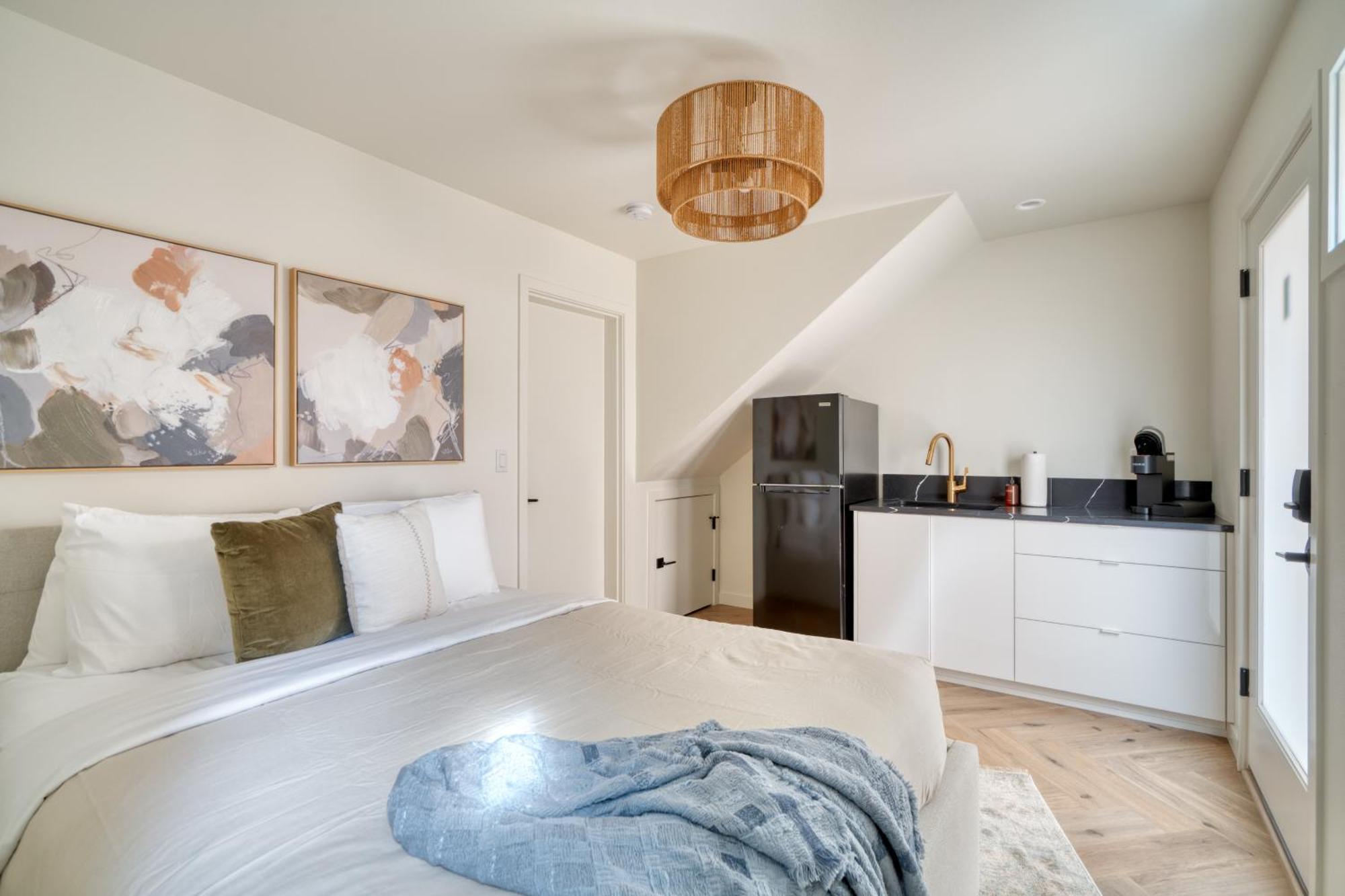 Holiday home Alberta Arts District Hideaway- Stylish *